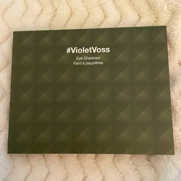 Olive You Forever - Violet Voss eyeshadow palette - Picture 3 of 3
